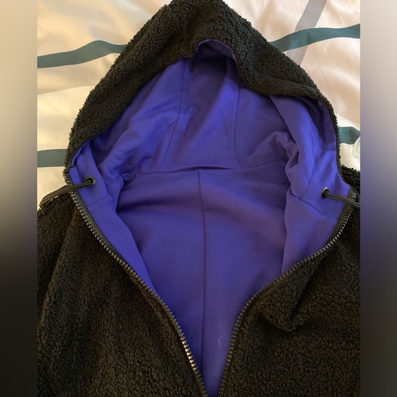 Fabletics Crop Zip Up Sweatshirt/Jacket, Reversible, Size S - Picture 6 of 8